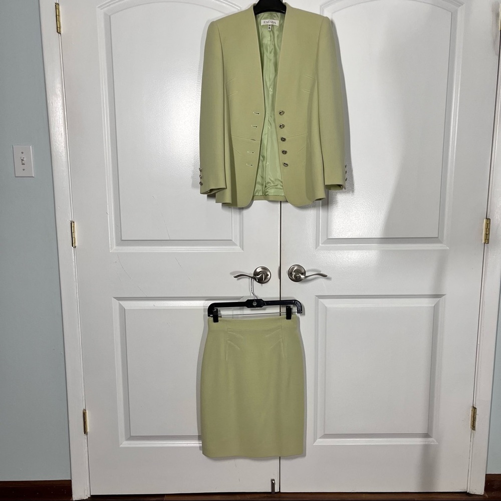 Escada 100% new wool jacket and skirt set size 34 - Picture 16 of 16
